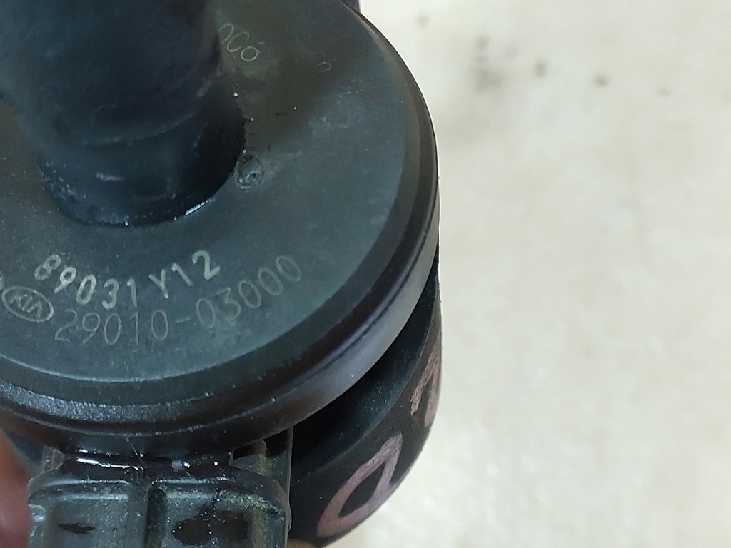 фото №5, Hyundai i20 i 1.2 клапан вакуумa 29010-03000