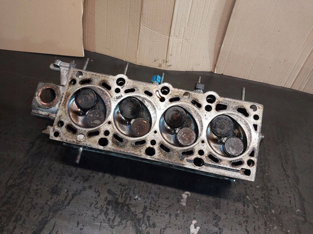 Купити Головка двигуна bmw 3 e36 318i m40b18 184e1 1727459