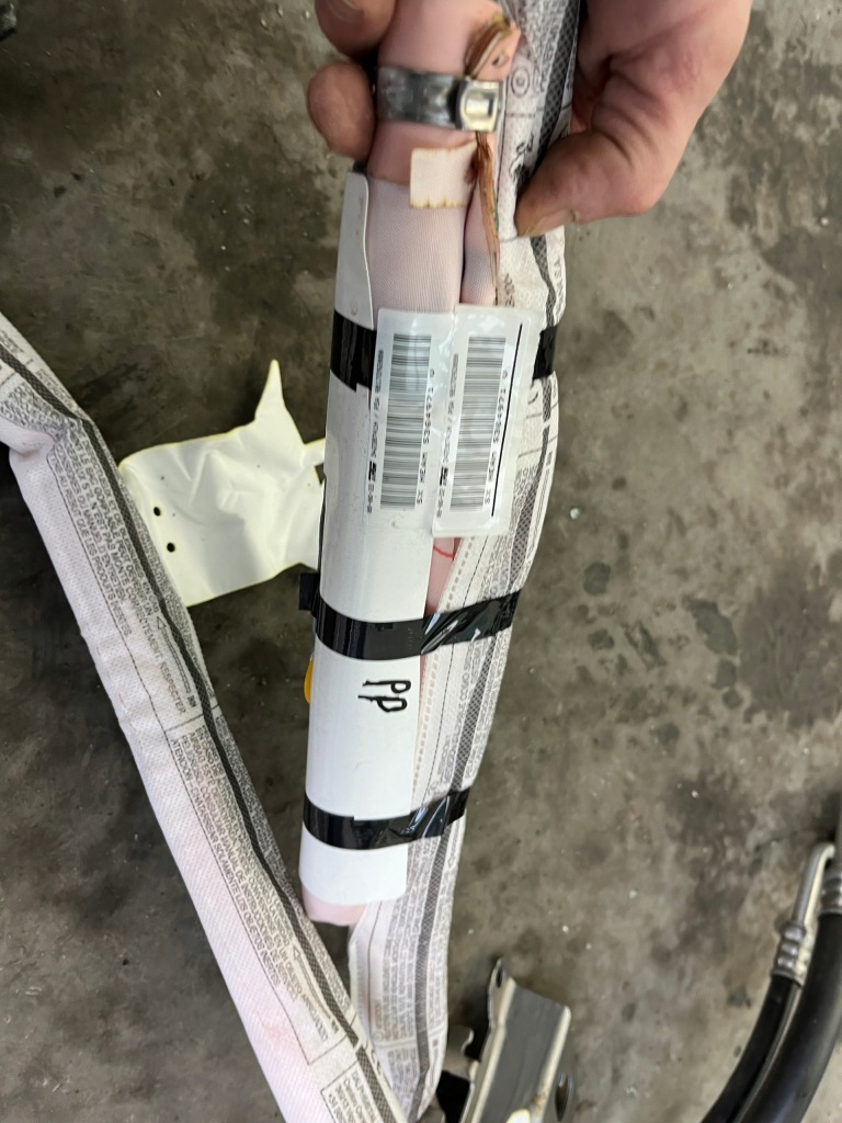 фото №2, Шторка безпеки повітряна права combo rifter proacy berlingo iv 18-25