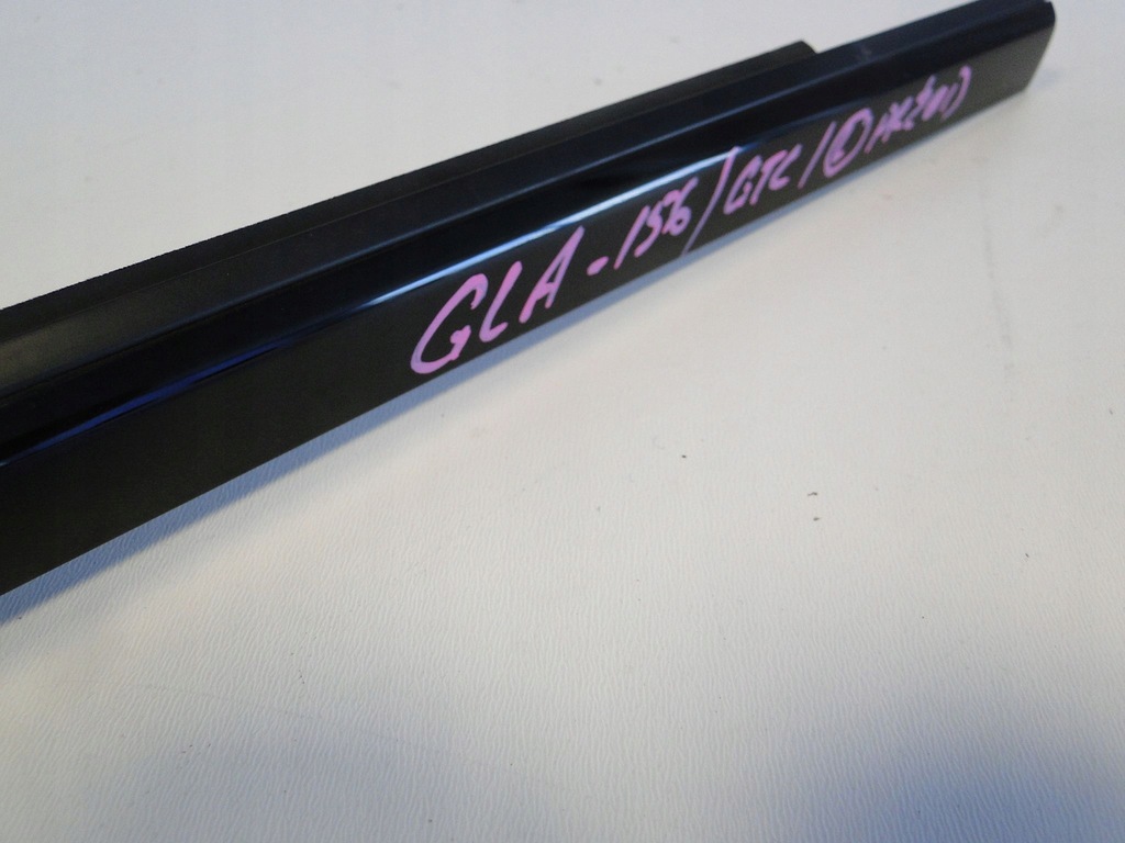 фото №8, Mercedes gla x156 молдинг дверь передние правое amg