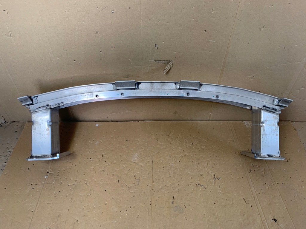 фото №12, Porsche taycan 9j1 балка бампера перед ładna