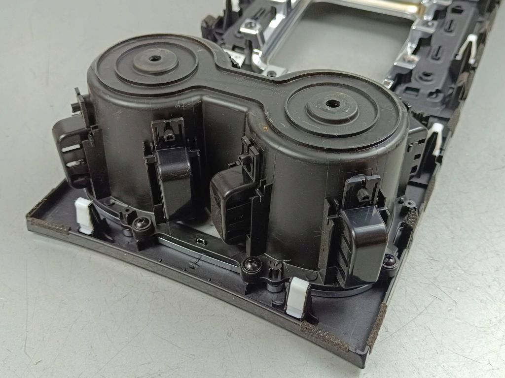 фото №11, 2017 ssangyong rexton рамка рычаг переключения передач  7796136000