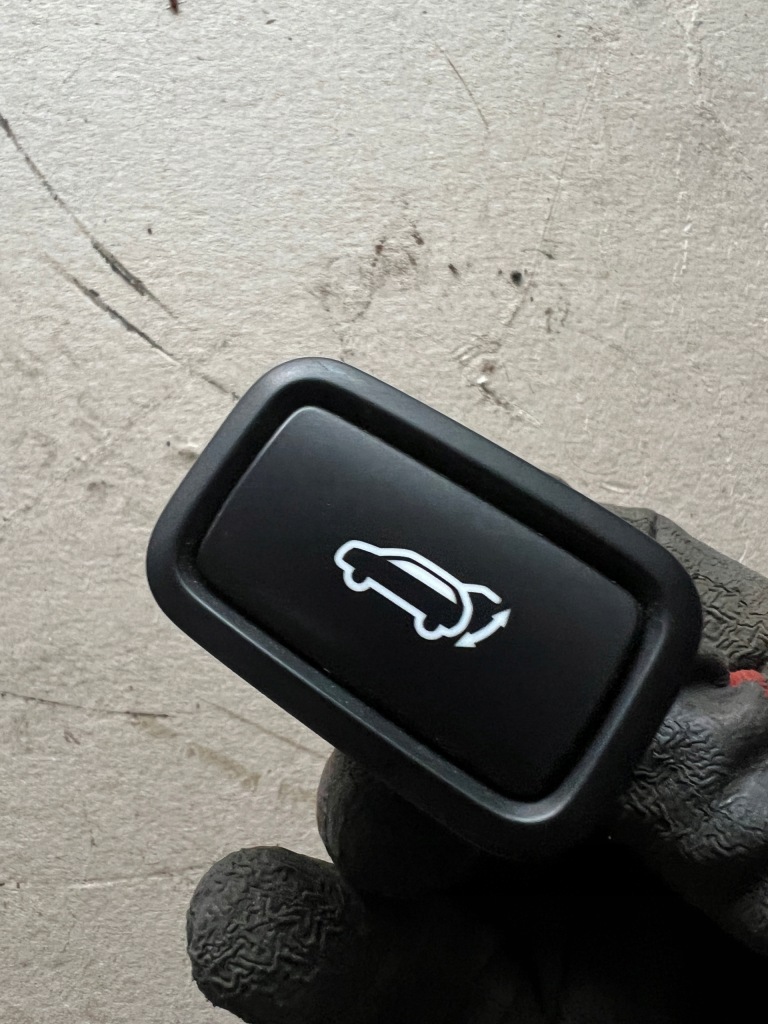 фото №1, Kia proceed iii 18- кнопка відкривання кришки багажника