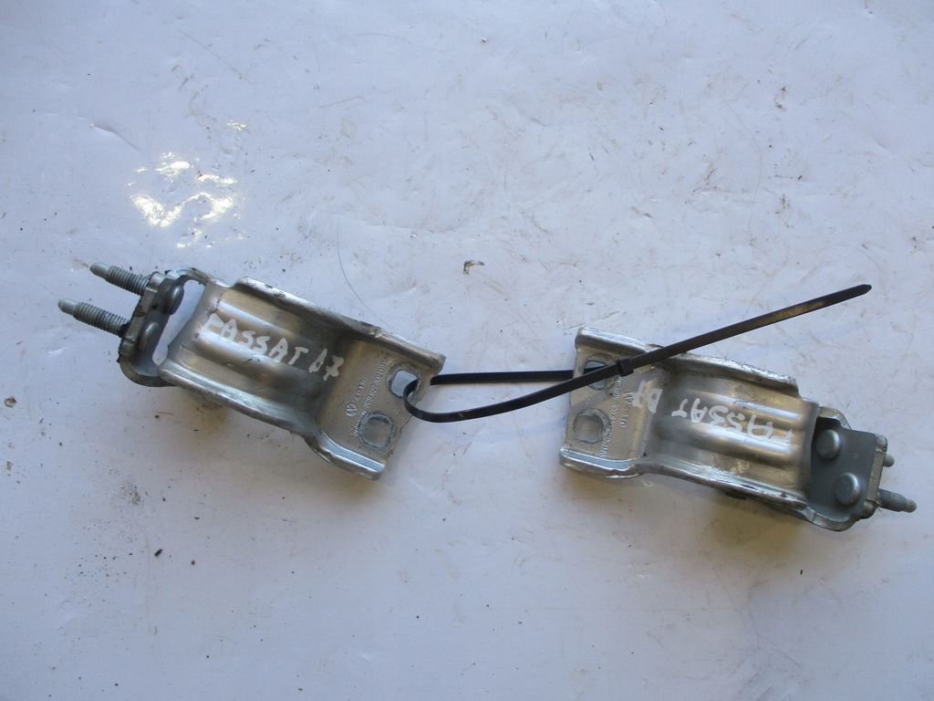 фото №1, Петля петли крышки багажника задняя комплект passat b7 la7w kombi