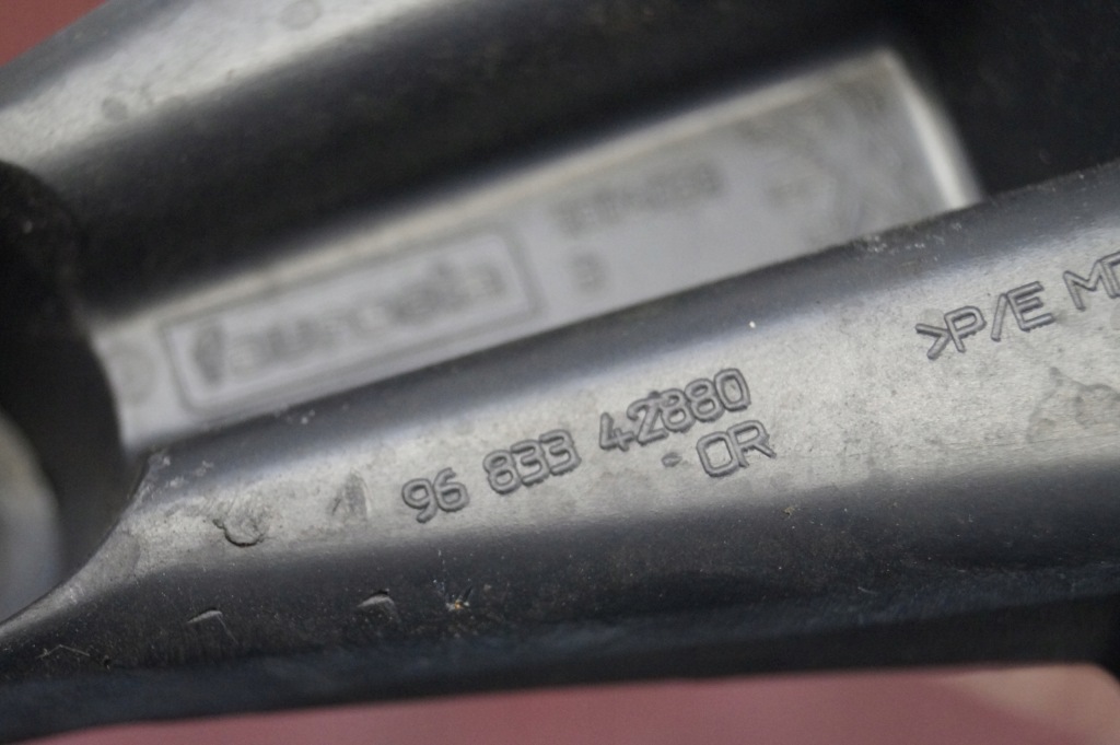 фото №6, Направляющая бампера левый задняя peugeot 3008 i 09-16r