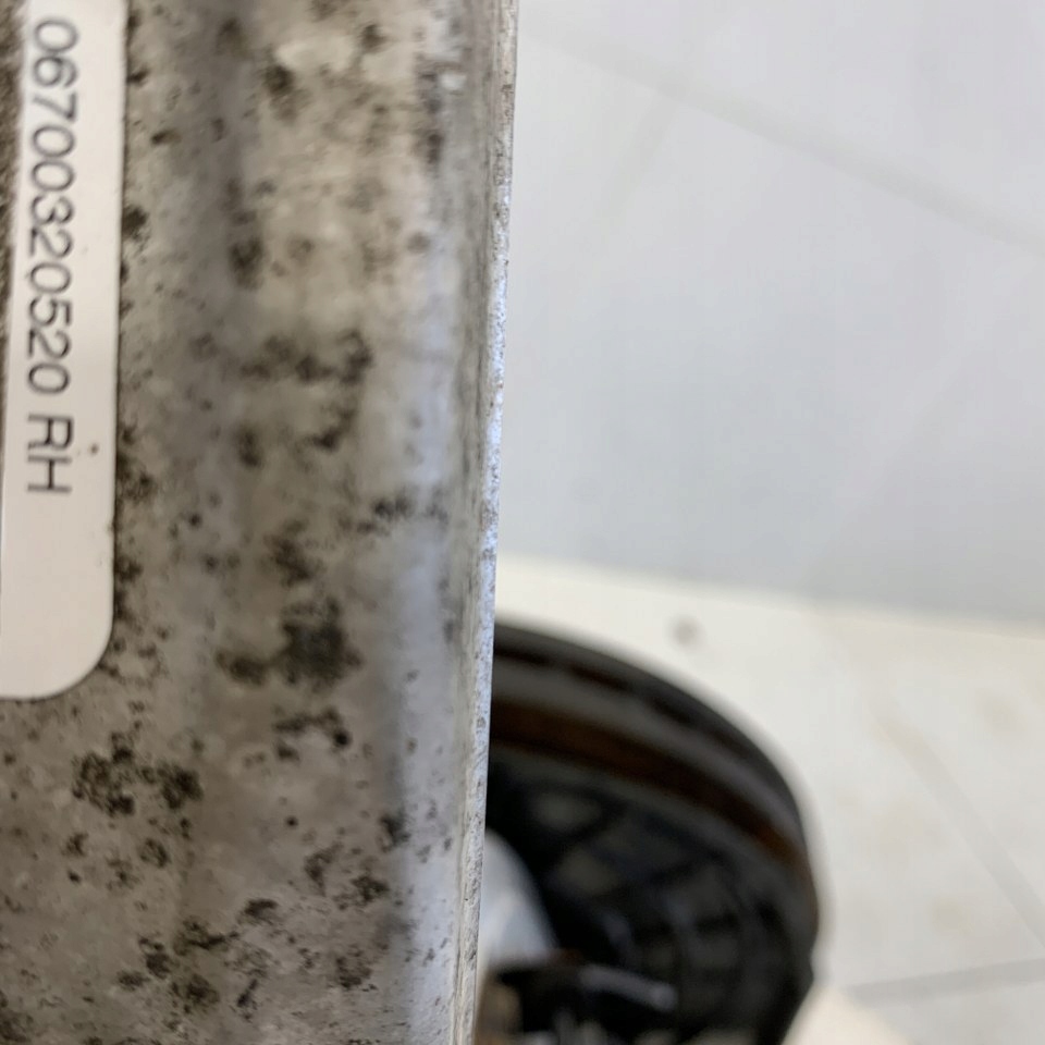 Поворотний кулак права перед привідний вал амортизатор важіль maserati levante m161 18r в Україні