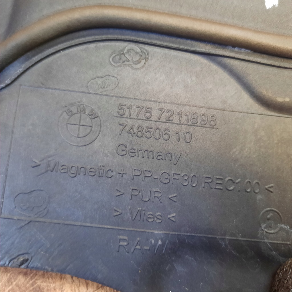 Bmw f07 f10 n57 захист стіни перегородки права 7211898 Зі Шроту