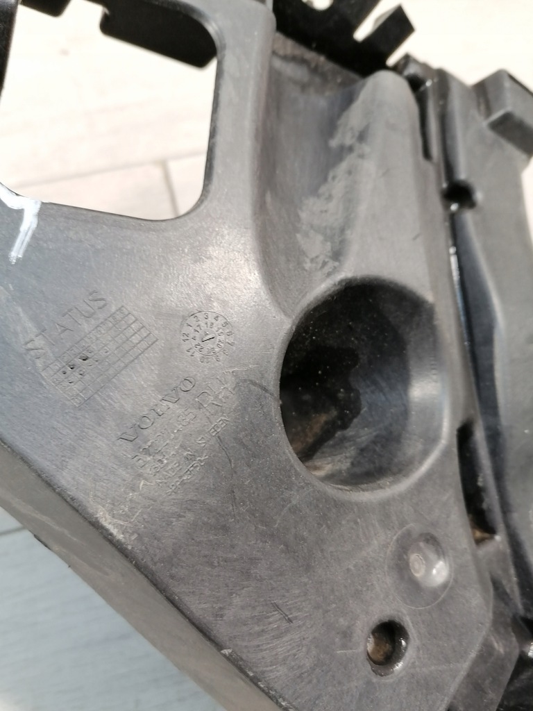 фото №7, Volvo xc40 напрямна бампер правий задня 32227485