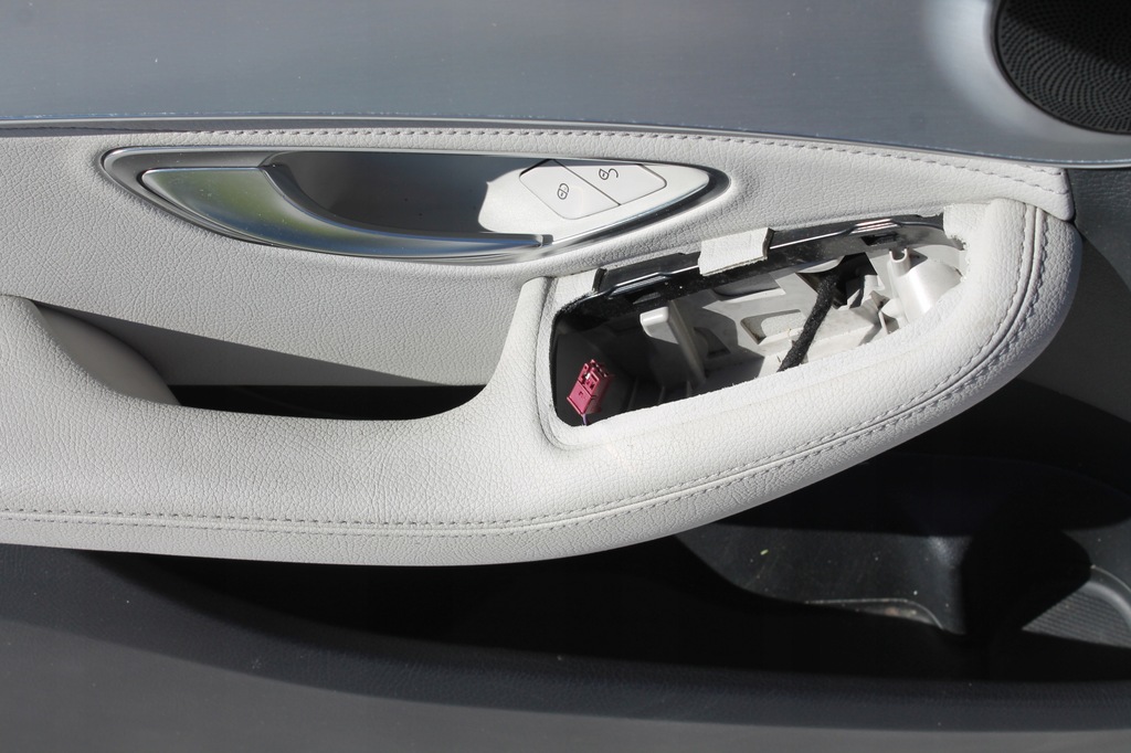 фото №5, Обшивка двері оббивка europa mercedes w205 amg