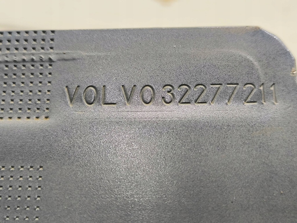 фото №9, Volvo xc40 2021 поперечина бампера передній