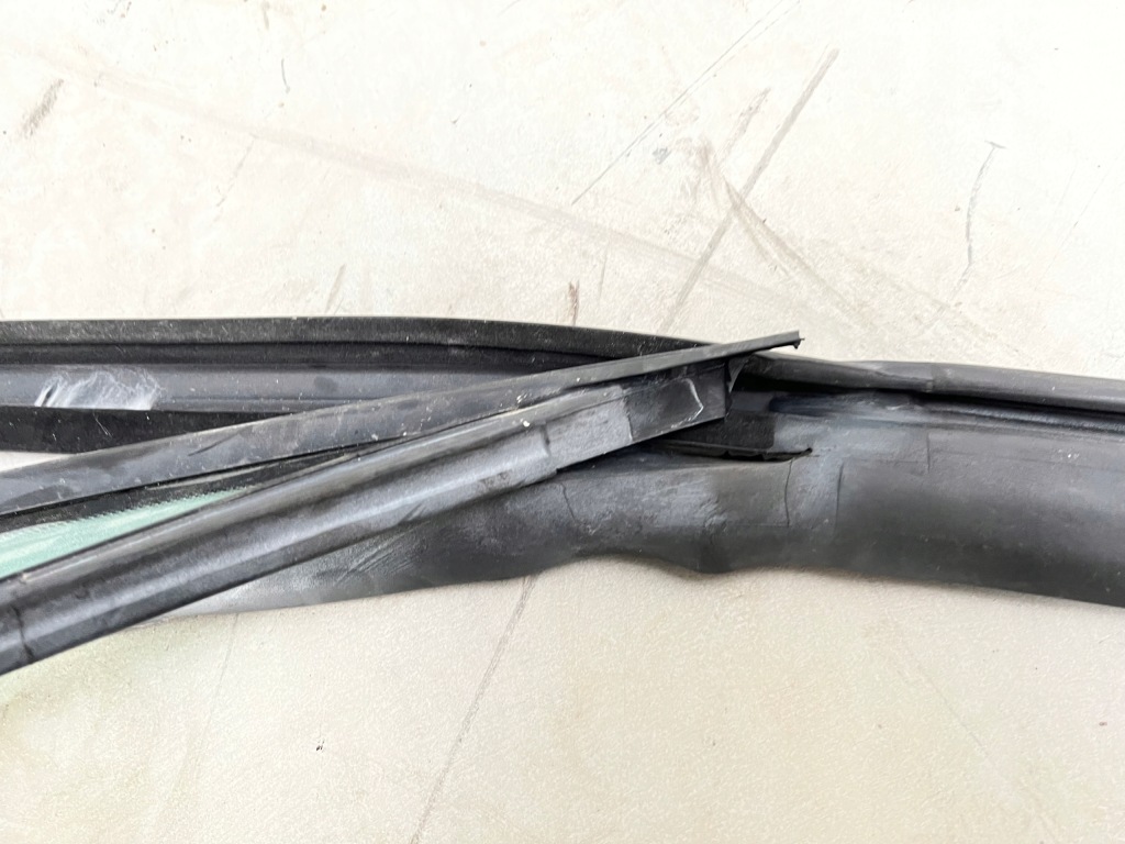 фото №6, Прокладка двері ліва скло mercedes w207 coupe