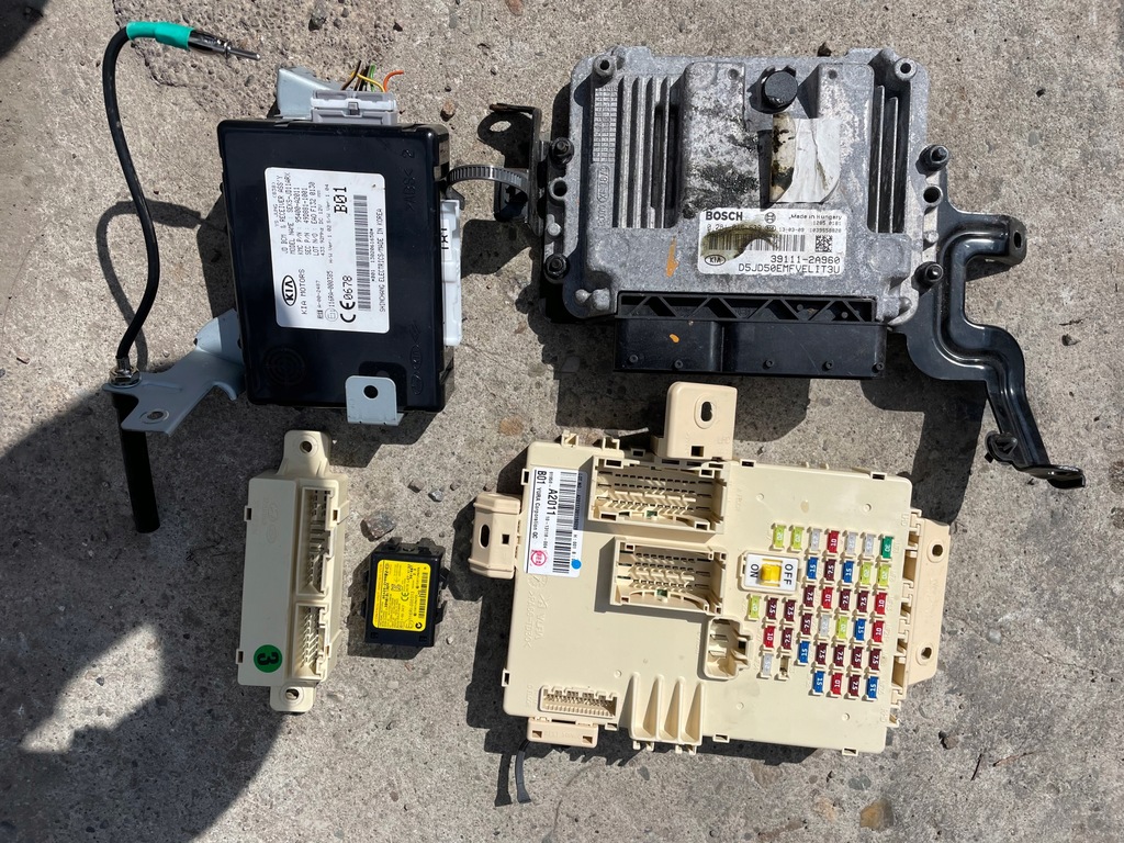 фото №1, Kia ceed ii 1.6 crdi блок управления бортовой компьютер двигателя