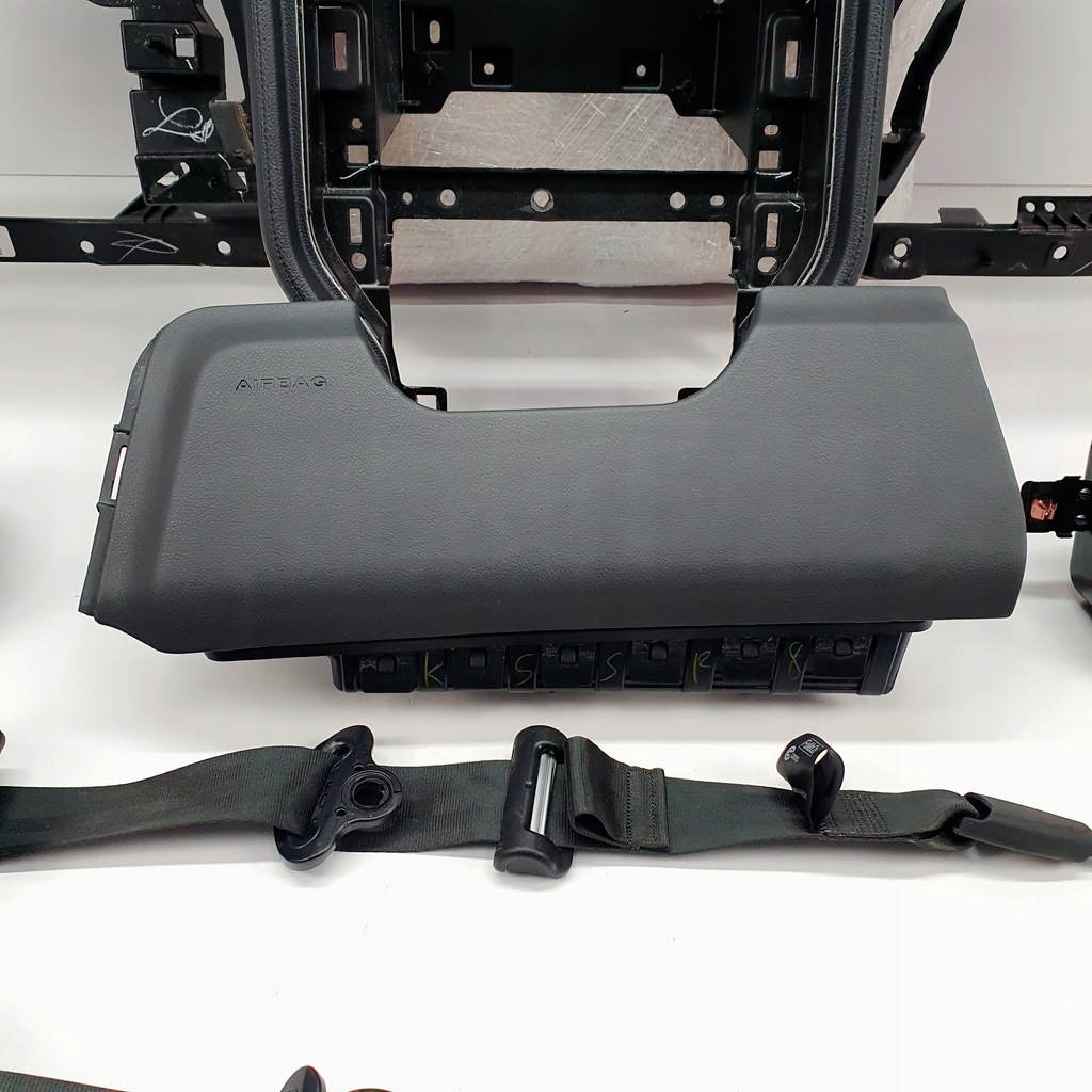 фото №7, Mustang панель приладів консоль подушки безпеки ремені подушка безпеки