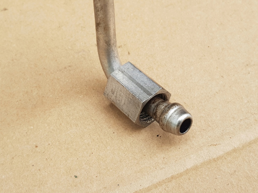 Шланг масла смазки турбины / audi a2 1.4 tdi amf 75km / исправный Киев