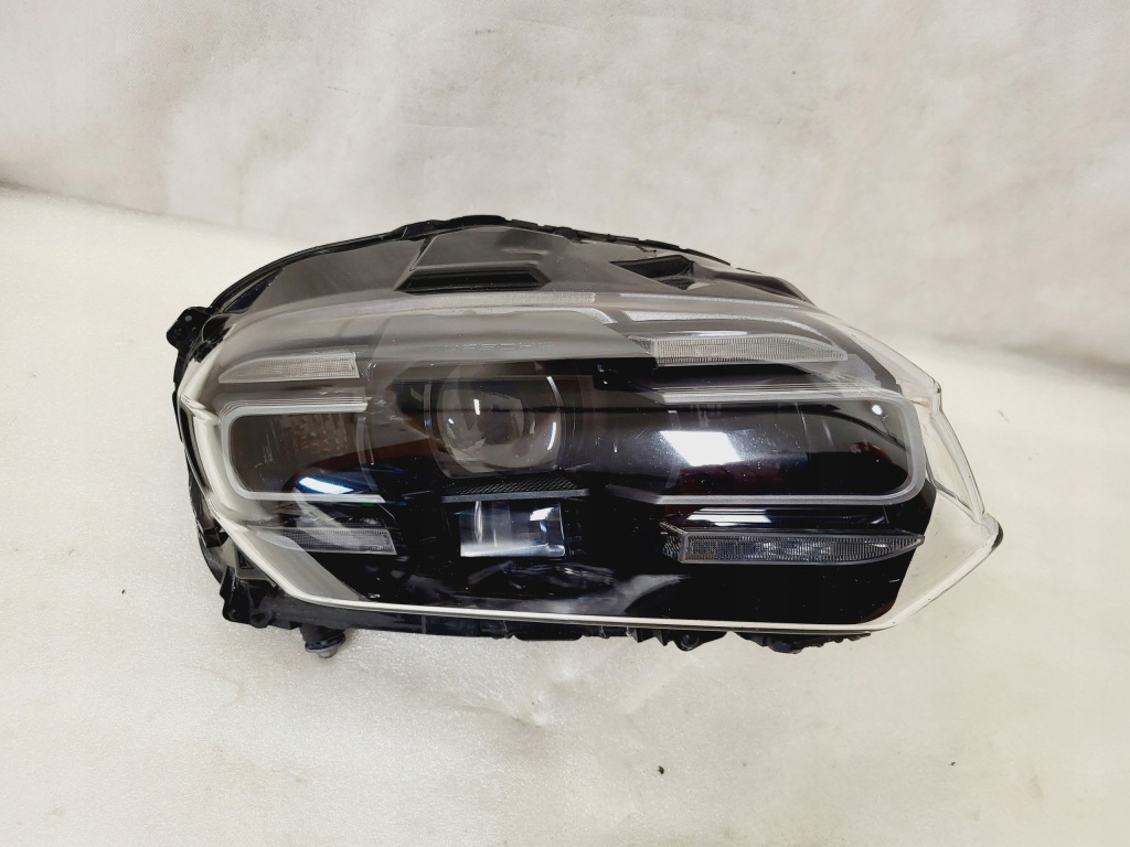 фото №1, Porsche taycan лампа правая full led 9j1941032f