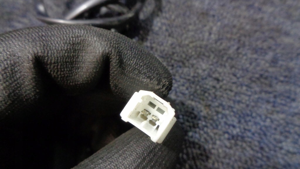 фото №4, Клипса поперечина alfa romeo 147 правая передняя