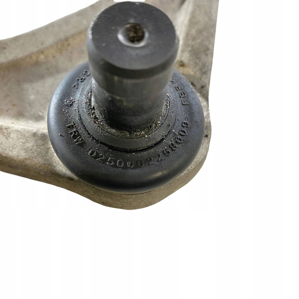 фото №7, Alfa romeo stelvio 2019 правая сторона рычаги