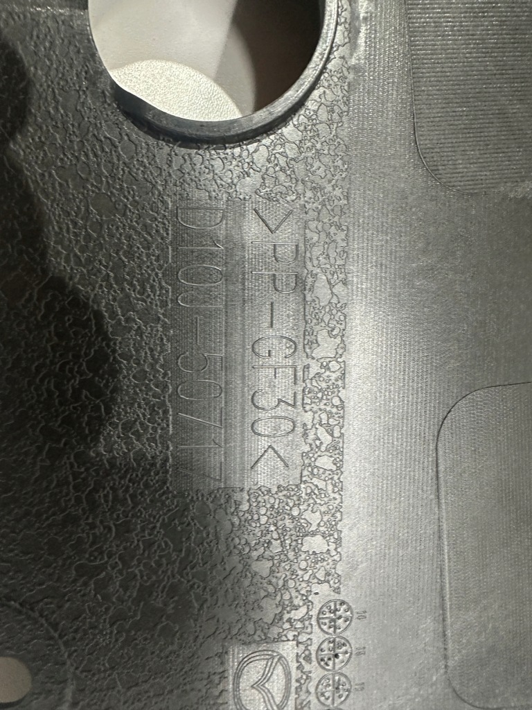 Mazda cx3 новый решётка радиатора решётка  радиатора d10j-50712 + накладка поперечина d10j-50717 в Украине