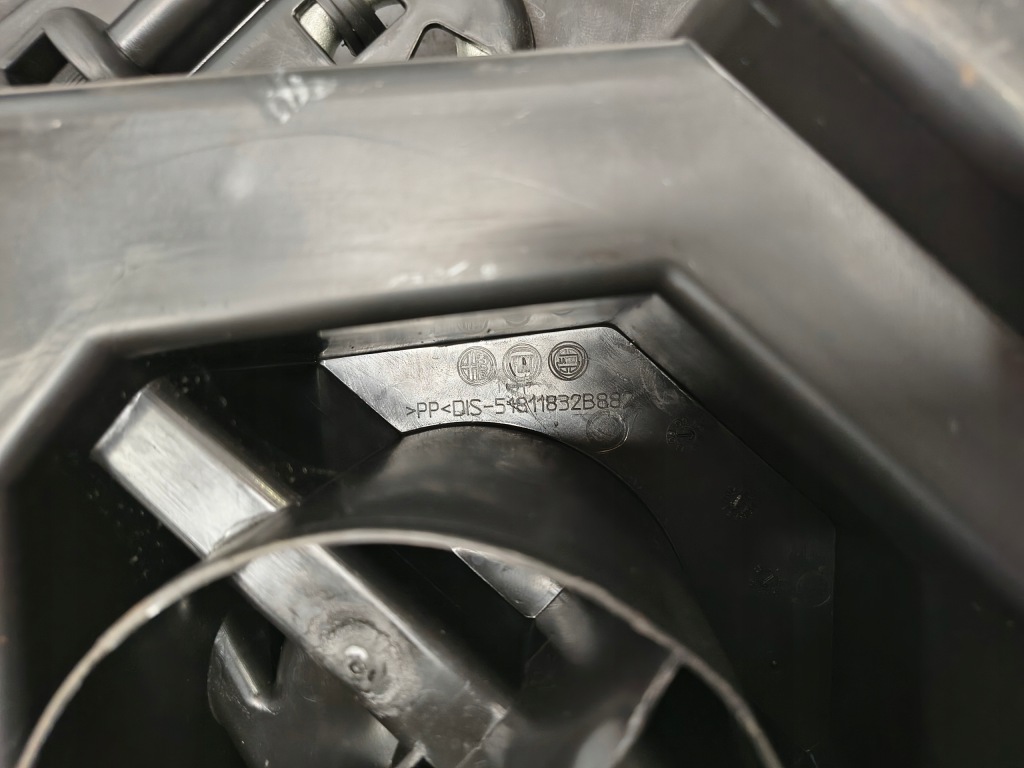 Купити Alfa romeo giulietta піна вкладка вкладиш багажника 51811832 b882