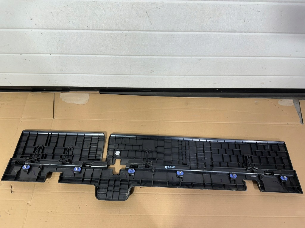 Накладка багажника, порог задний , крышка mercedes citan w420, kangoo iv,4 с Разборки