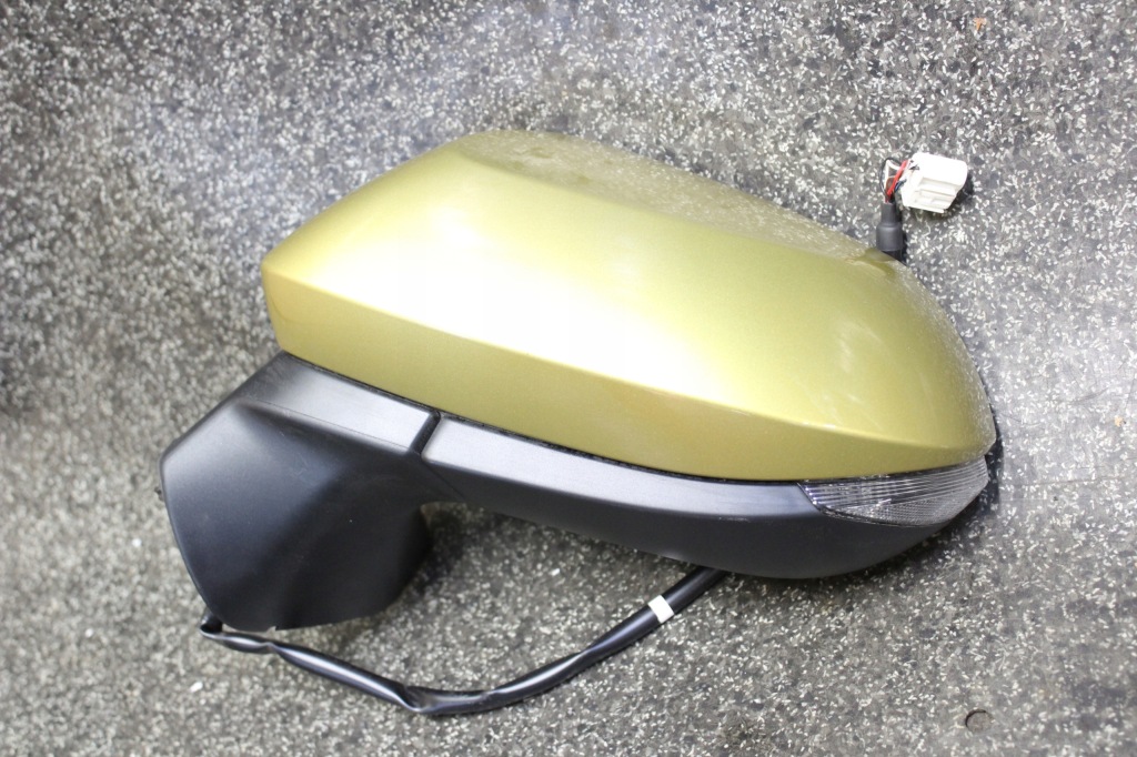 фото №1, Toyota yaris cross 20-22 зеркало левая 6pin