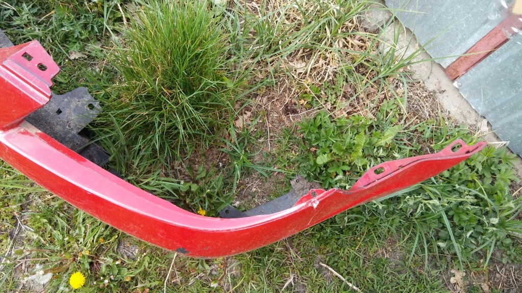 Купить Mazda 323 2000 2001 2002 2003 бампер передний