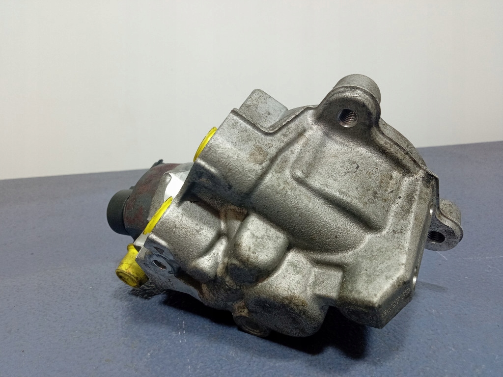 Купити Ford focus mk4 1.5 ecoblue 120 km ztda насос упорскування 9818034380