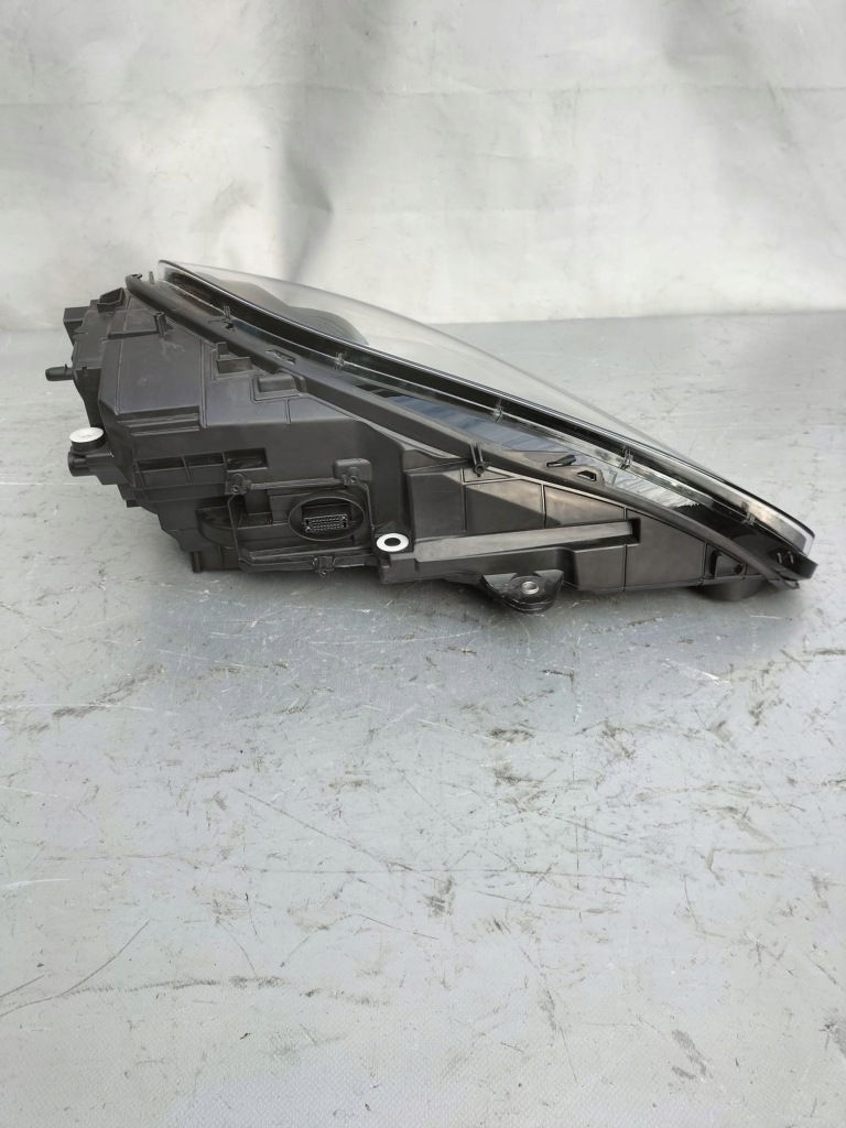 Фонари левая правый  full led porsche macan 2022 95b рестайлинг  idealnie Недорого