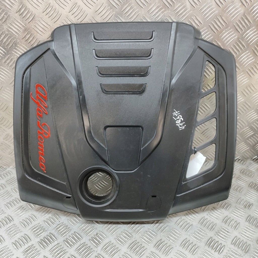 фото №1, Alfa romeo giulia 2023 защита верхний двигателя