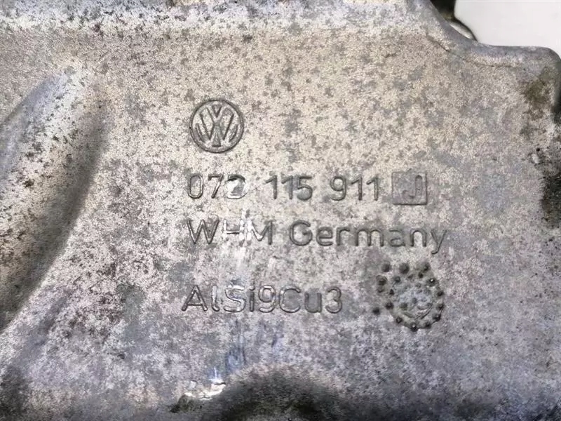 фото №7, Bentley continental gt w12 oil фильтр housing 07c117013an кулер держатель