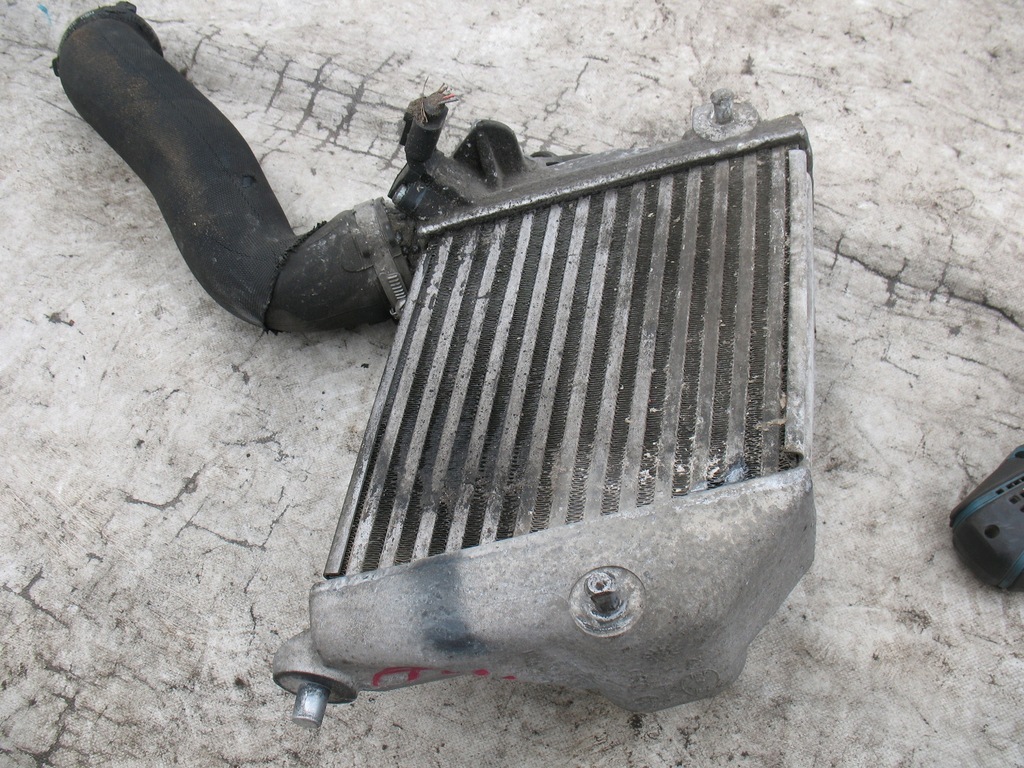 фото №1, Audi a8 d3 3.0 інтеркулер лівий 4e0145805g