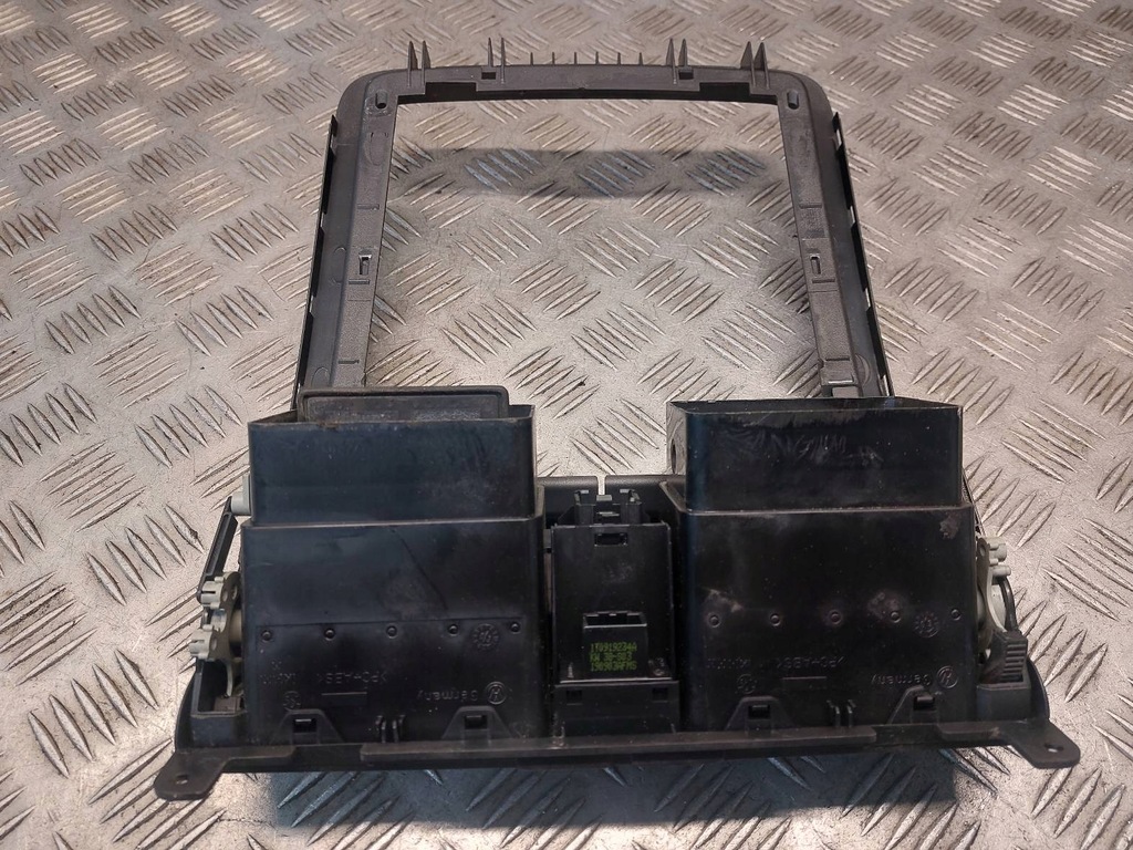 фото №6, Решётка обдув средняя volkswagen touran i 1t1819728a