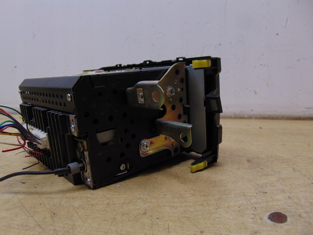 фото №9, Радіо заводський toyota auris 1 86120-02520