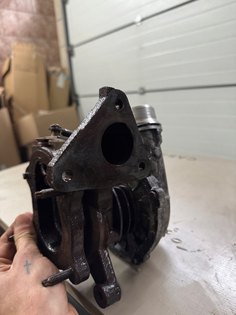 Турбонагнетатель renault master ii 757349-3 gt1549s 8200483650 2.5 dci 99km Оригинал