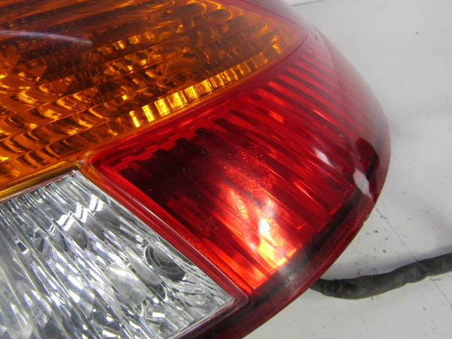 фото №8, Kia rio i dc лампа задняя правая kombi 0k34a5140r + вкладыш ламповый