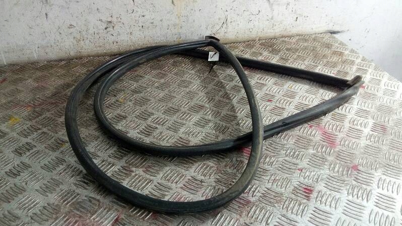 фото №1, Прокладка капот porsche cayenne s