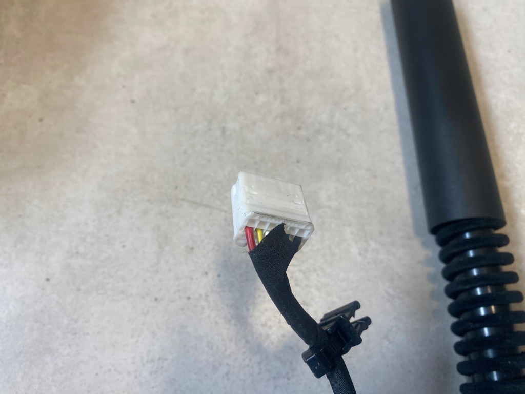 Tesla model x привід двері задній 1063440-01-d Недорого