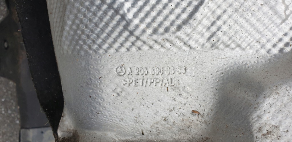 фото №9, Подкрылок задняя задние mercedes c w205 kombi оригинальные