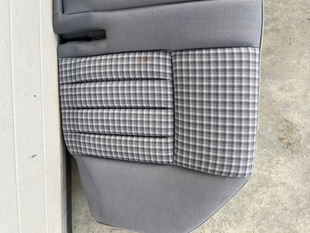 Задня заднє сидіння сидіння siwe сірі решітка sportline mercedes w124 седан Зі Шроту