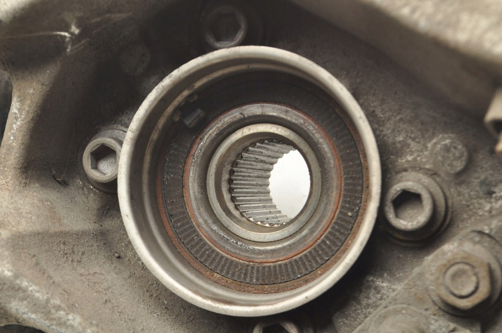 Lexus is 3 поворотний кулак правий задній Доставка