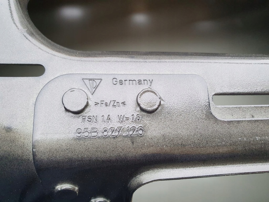 фото №5, Porsche macan s кришка багажника багажника 95b827399 оригінал