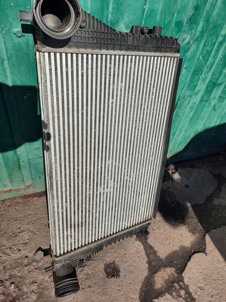 Купити Радіатор повітря інтеркулер vw 1ko145803l