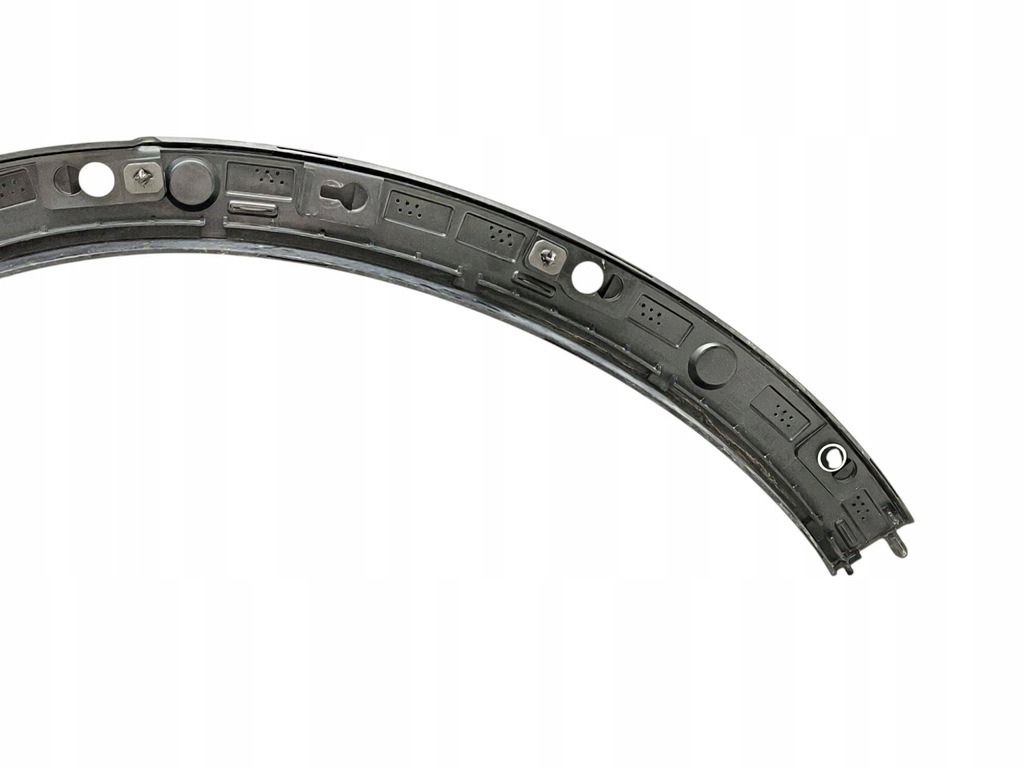 фото №8, Volvo xc40 2021 права сторона молдинг крила заднього