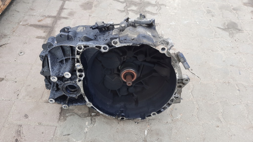 фото №1, Коробка передач передач 1023825 - volvo v40 s40 1.9 dci