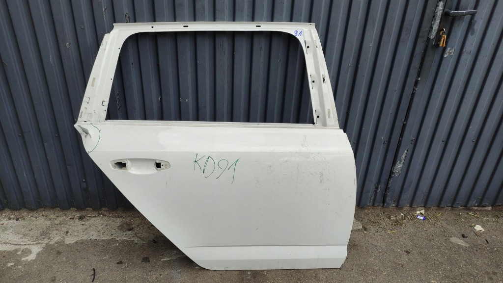 фото №1, Skoda octavia iii kombi дверь правый задняя 5e9833312