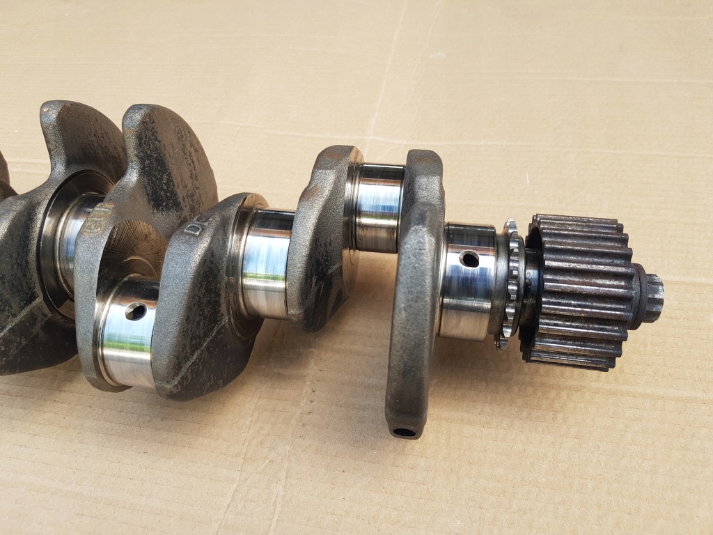 Wał коленчатый / vw audi seat skoda / 1.9 tdi 105km bls / 038l 038101l / хороший Киев