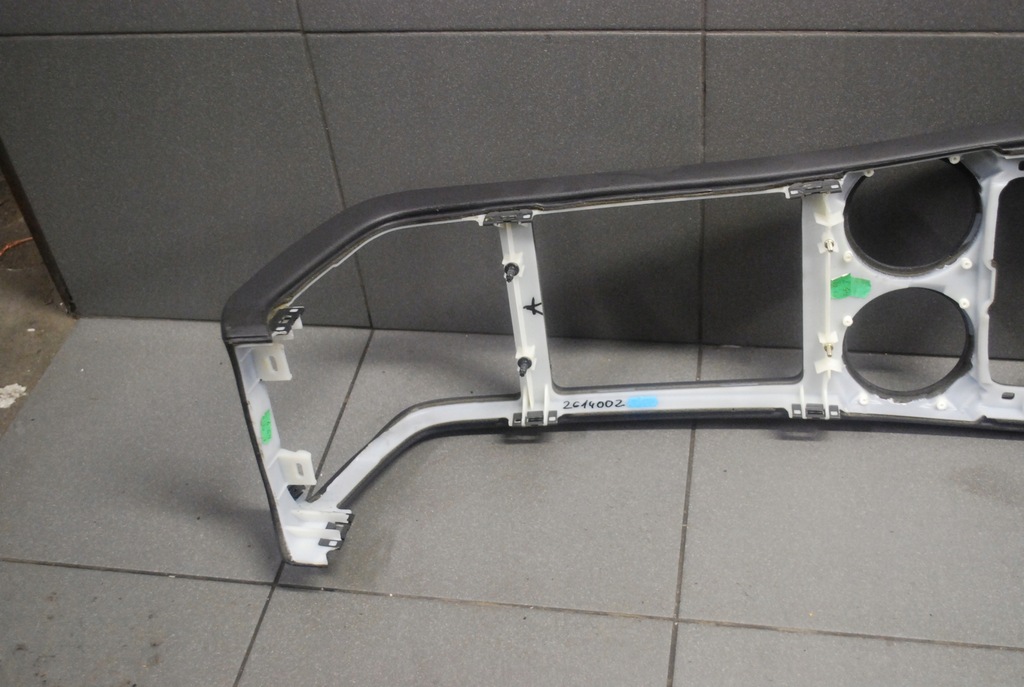 фото №12, Рамка туннель среднего vw phaeton 3d0863243n