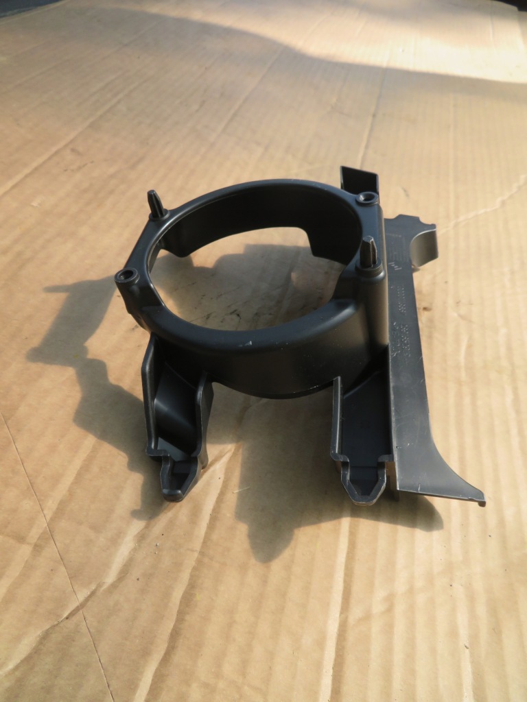 фото №4, Renault clio iv 4 12-16 рамки противотуманной фары p+l