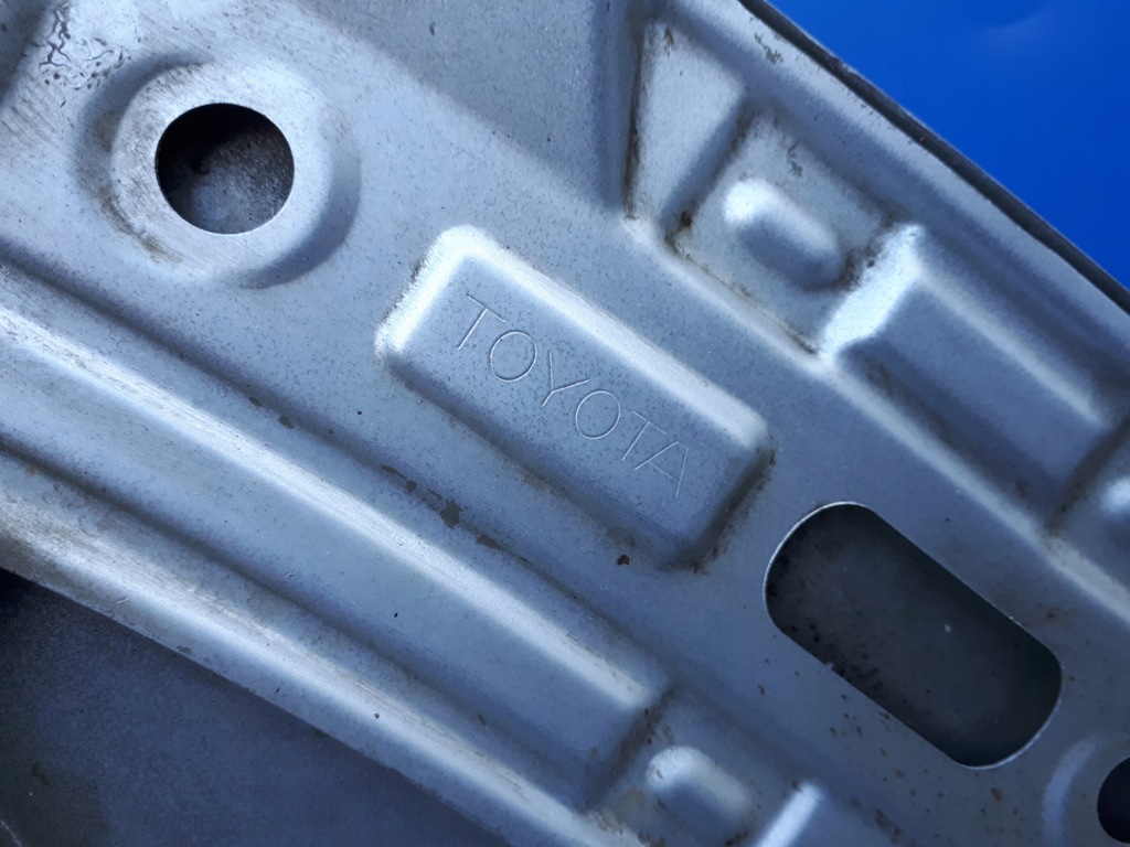 фото №9, Toyota avensis t27 2009-2015 09-15 крила правий передній