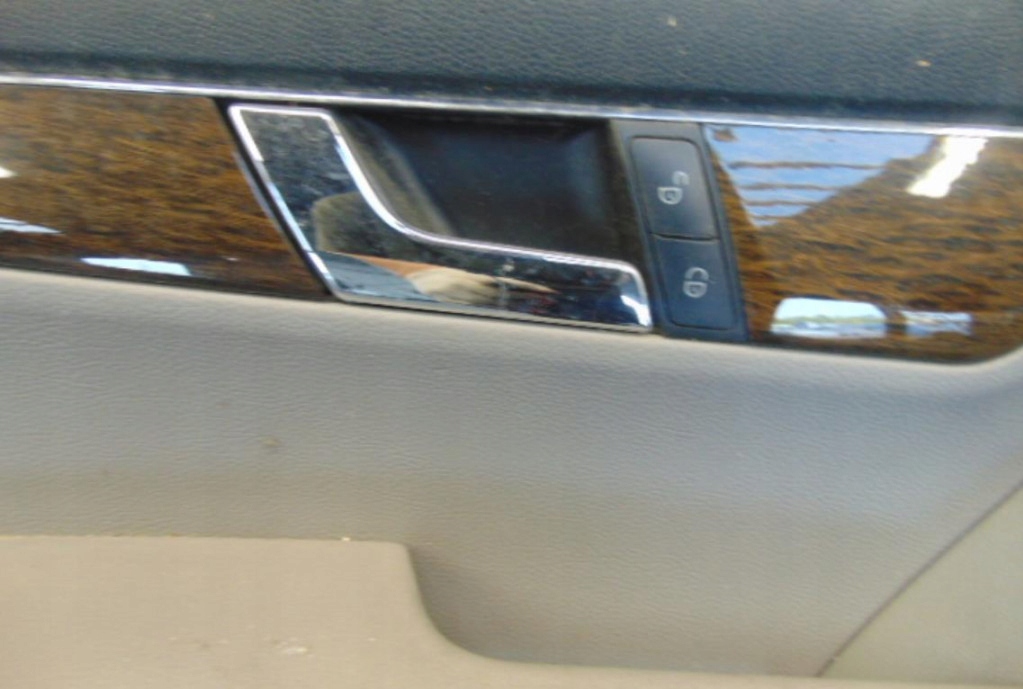 фото №7, Mercedes w204 дверь левый перед